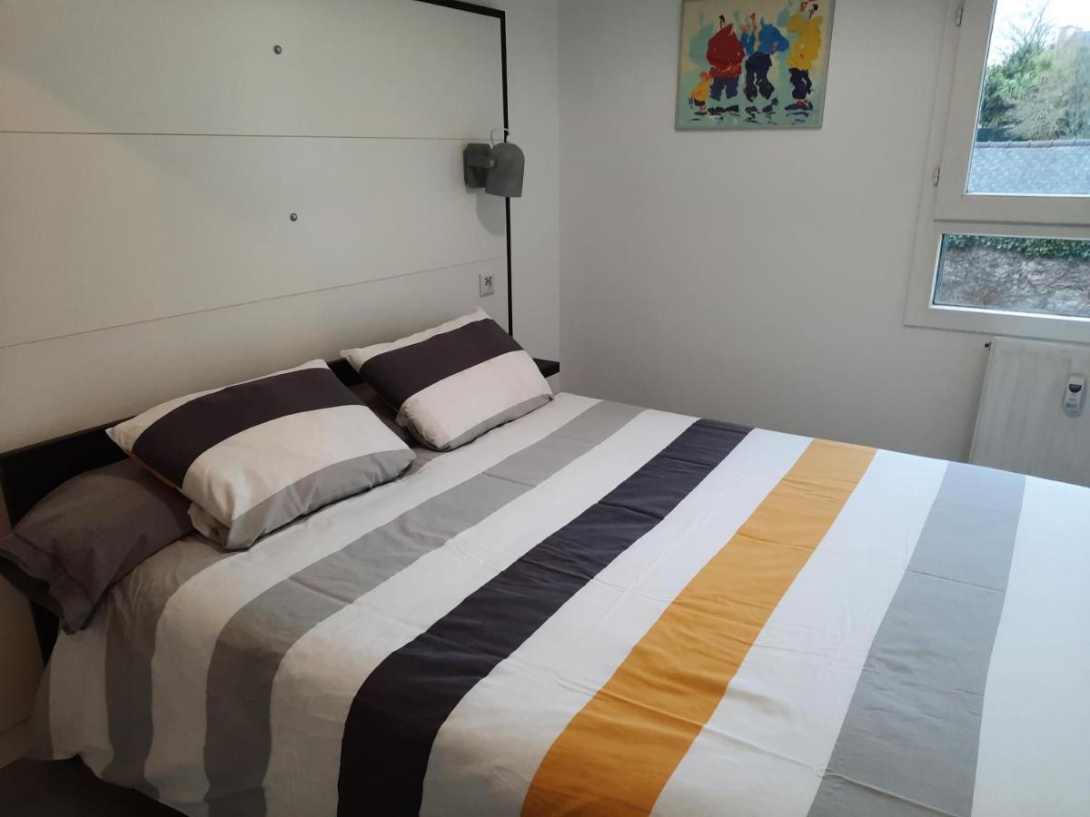 La Poterie - Appartement Avec Balcon Et Parking Prive Quimper Zewnętrze zdjęcie